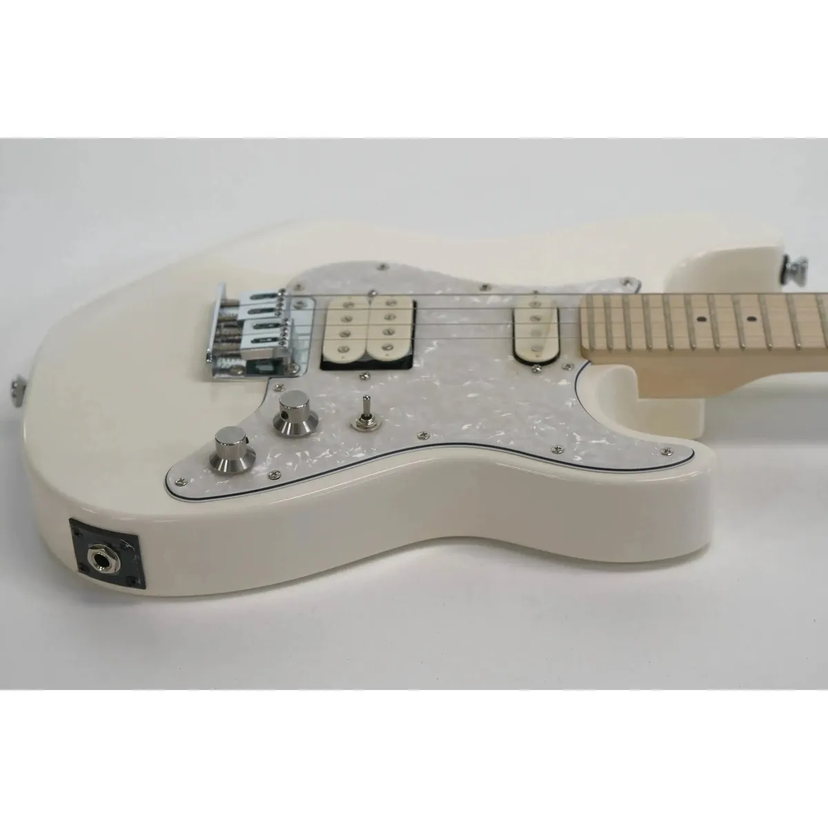 Risa ST-432-CW Strat-Style Electric Tenor Ukulele - Cream White - Image 3